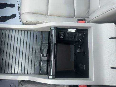Used 2015 Honda Pilot Touring image 33