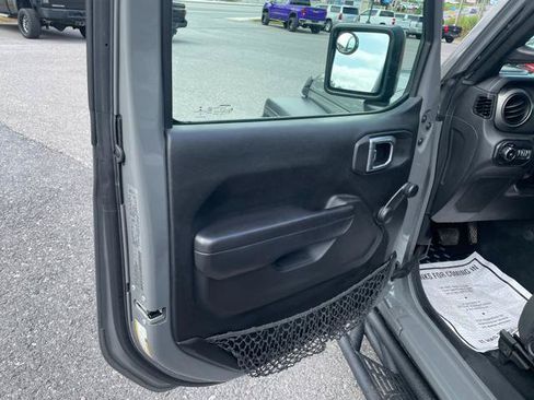 Used 2022 Jeep Wrangler Sport AWD/4WD image 14