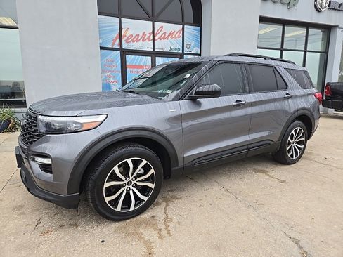 Used 2022 Ford Explorer ST-Line image 3