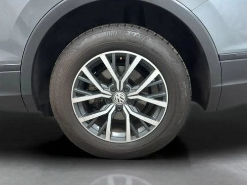 Used 2019 Volkswagen Tiguan SE FWD image 28