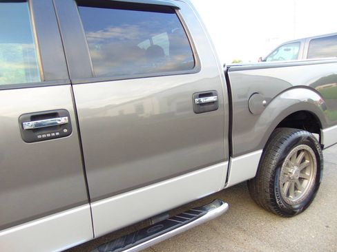 Used 2011 Ford F150 XLT w/ XLT Chrome Pkg RWD image 28