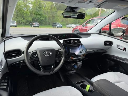 Used 2019 Toyota Prius LE FWD image 49