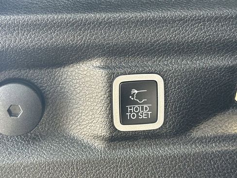 Used 2023 Jeep Grand Cherokee L Limited w/ Rear Seat Video Group I image 20