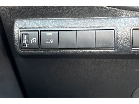 Used 2023 Toyota Corolla LE image 37