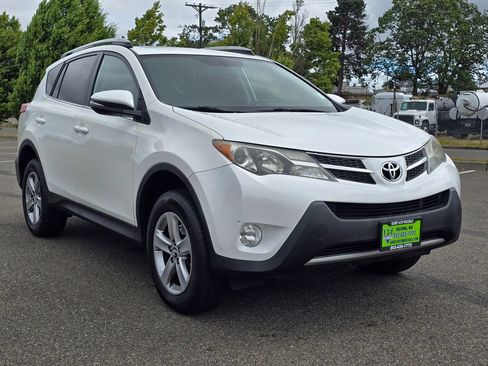 Used 2015 Toyota RAV4 XLE FWD image 7