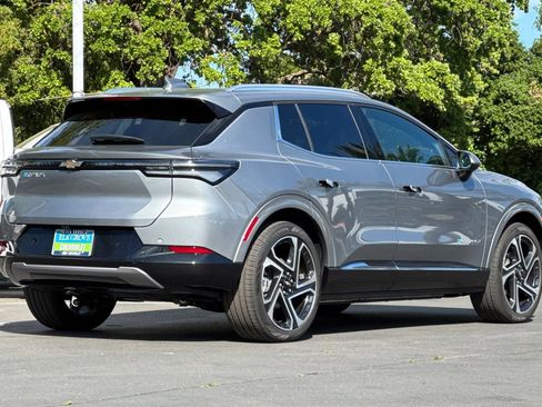 New 2026 Chevrolet Equinox EV LT w/ Convenience Package II image 3