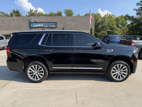 Used 2021 GMC Yukon Denali w/ Denali Ultimate Package AWD/4WD image 8