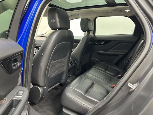 Used 2020 Jaguar F-PACE Prestige image 29