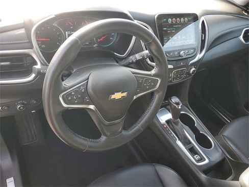 Certified 2018 Chevrolet Equinox Premier image 18