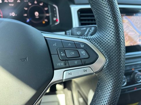 Certified 2023 Volkswagen Atlas SEL R-Line AWD/4WD image 19