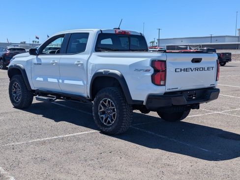 Certified 2025 Chevrolet Colorado ZR2 w/ Technology Package AWD/4WD image 3
