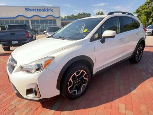 Used 2017 Subaru Crosstrek 2.0i Premium AWD/4WD image 5