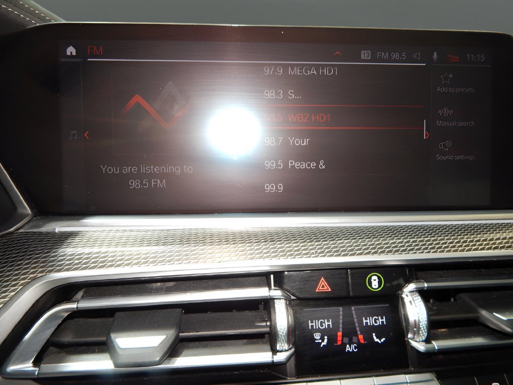 Used 2023 BMW X6 xDrive40i w/ M Sport Package AWD/4WD image 21