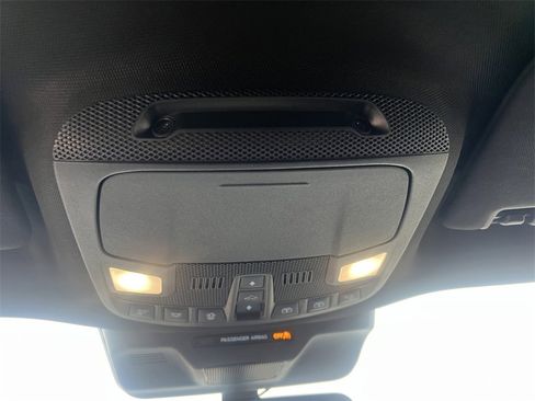 Used 2023 Ford Expedition Limited image 19