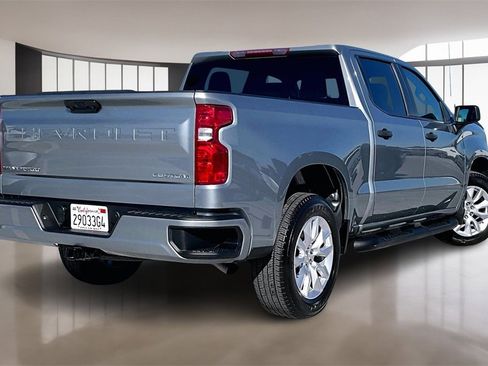 Used 2025 Chevrolet Silverado 1500 Custom image 6