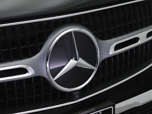 Certified 2025 Mercedes-Benz GLC 300 4MATIC image 26