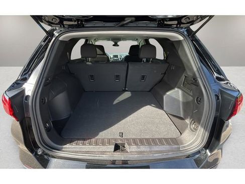 Used 2024 Chevrolet Equinox LT FWD image 31