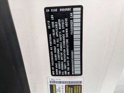 Used 2014 Volkswagen Eos Sport image 22