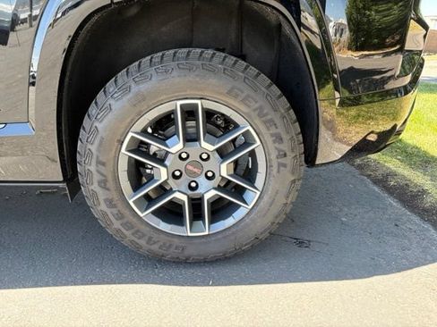 New 2027 GMC Terrain AT4 w/ Convenience Package III AWD/4WD image 11