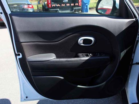 Used 2016 Kia Soul w/ Option Group 020 image 10