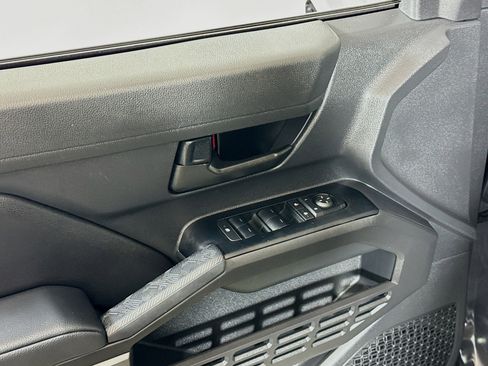 Certified 2025 Toyota Tacoma 2WD Double Cab image 18