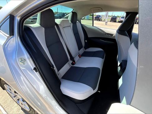 Used 2023 Toyota Corolla LE image 20