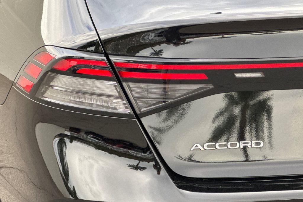 Certified 2023 Honda Accord EX image 33