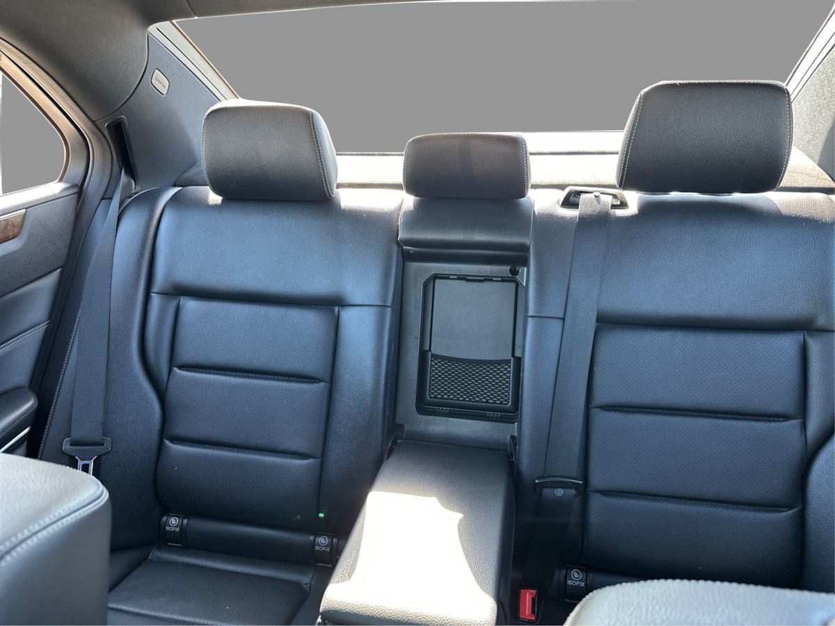 Used 2014 Mercedes-Benz E 350 4MATIC Sedan w/ Premium 1 Package image 38