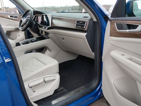 Certified 2025 Volkswagen Atlas SE w/ Panoramic Sunroof Package image 20