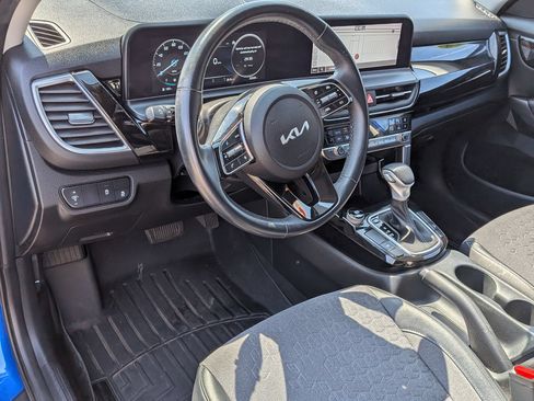 Used 2024 Kia Seltos S FWD image 17