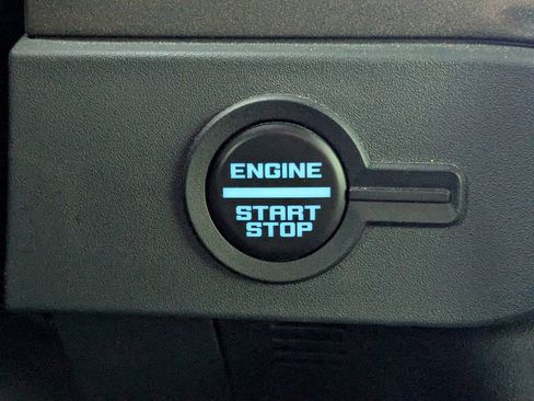 Used 2025 Ford Bronco Badlands image 29