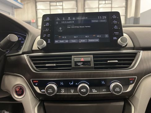 Used 2019 Honda Accord EX image 21