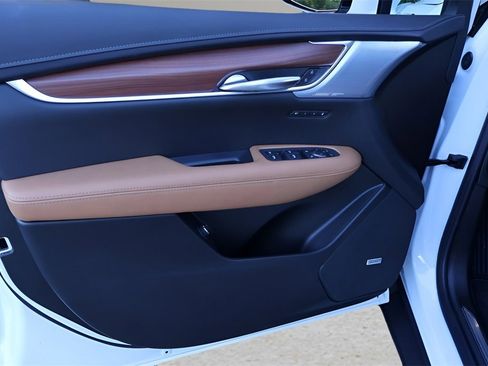 New 2026 Cadillac XT5 Premium Luxury w/ Driver Assist Package image 11