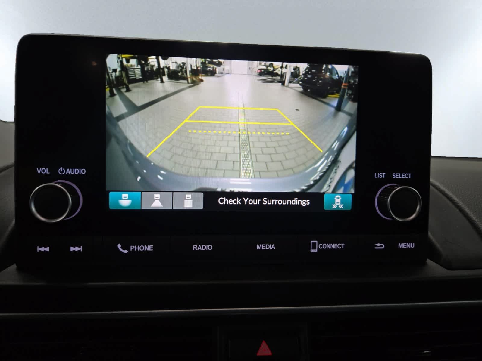 Used 2025 Honda Pilot Sport image 16