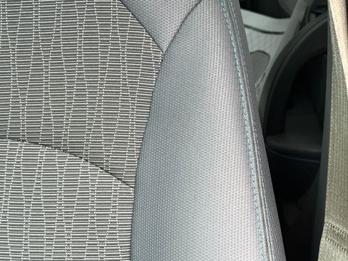Used 2017 Chevrolet Traverse LS FWD image 12
