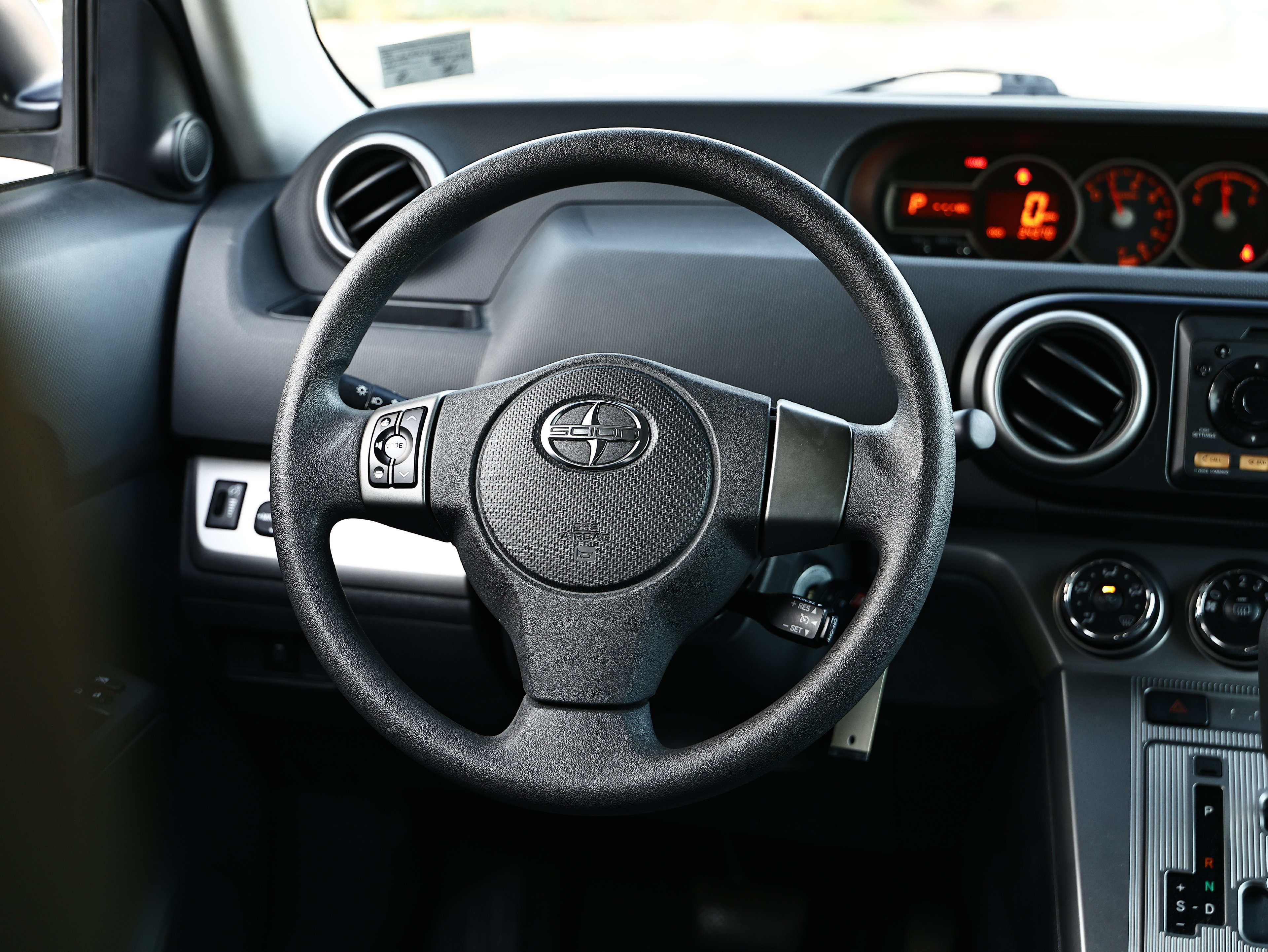 Used 2013 Scion xB FWD image 27