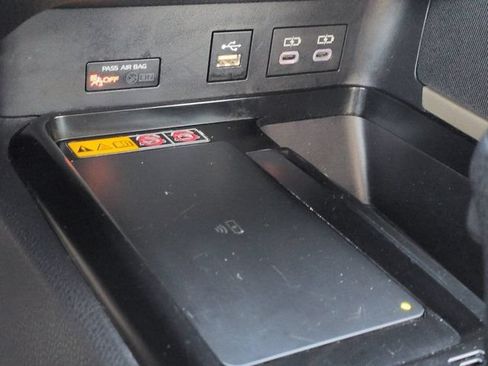Used 2025 Toyota Camry LE FWD image 19