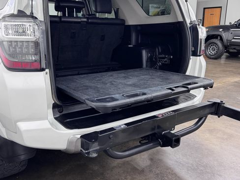 Used 2016 Toyota 4Runner Trail Premium AWD/4WD image 8