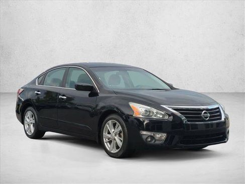 Used 2015 Nissan Altima 2.5 SV image 3