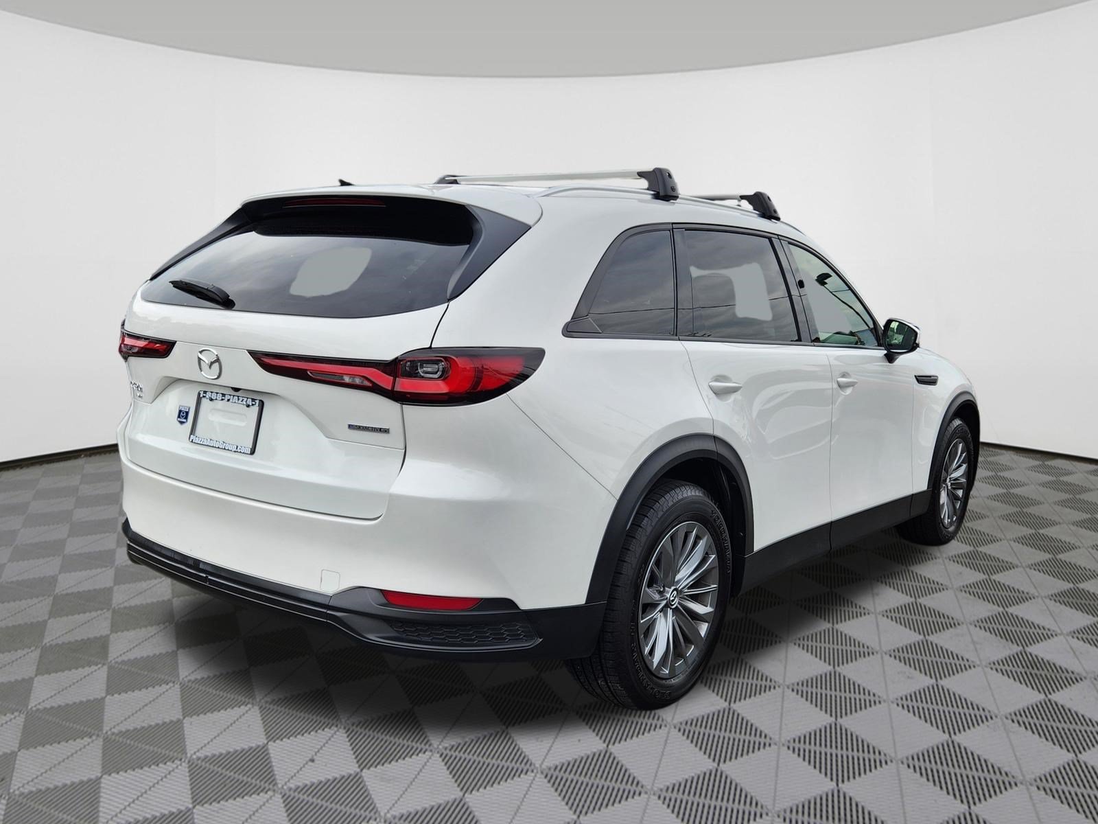 Certified 2024 MAZDA CX-90 3.3 Turbo w/ Preferred Plus AWD/4WD image 4