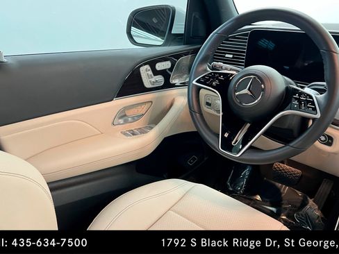 Certified 2025 Mercedes-Benz GLS 450 4MATIC image 11