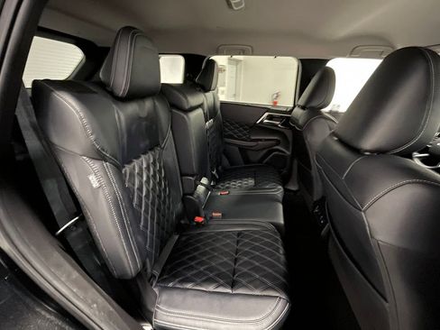 Used 2024 Mitsubishi Outlander SEL image 26