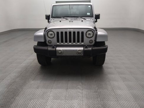 Used 2018 Jeep Wrangler Unlimited Sahara w/ Connectivity Group AWD/4WD image 15