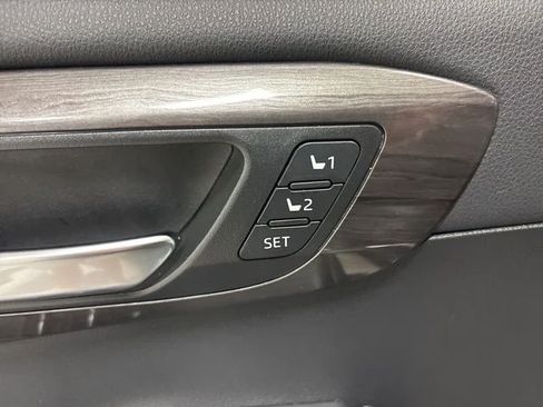 Used 2021 Toyota Highlander Platinum AWD/4WD image 12
