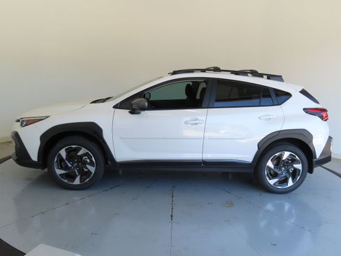 New 2025 Subaru Crosstrek 2.5i Limited w/ Crosstrek Mirror Package image 9