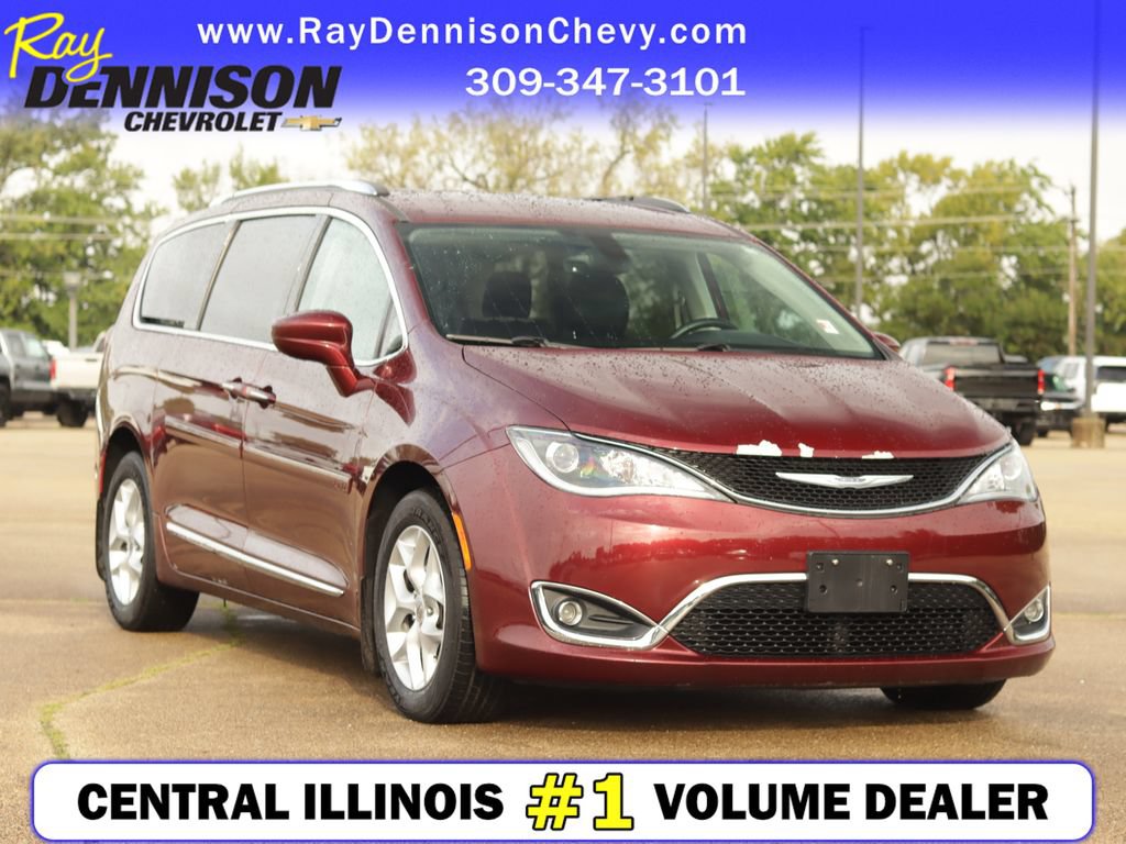 Used 2017 Chrysler Pacifica Touring-L Plus w/ Tire & Wheel Group FWD image 1