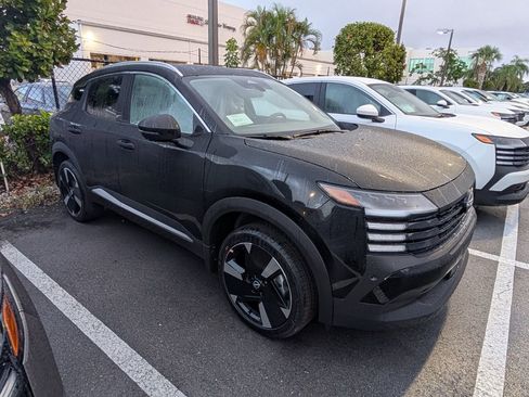 New 2025 Nissan Kicks SR image 2