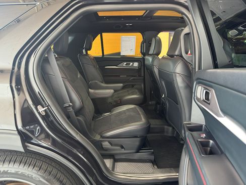 Used 2025 Ford Explorer ST w/ Sun And Sound Package AWD/4WD image 20