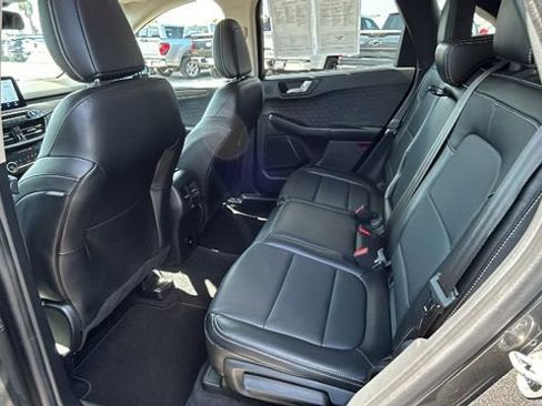 Certified 2020 Ford Escape Titanium AWD/4WD image 15