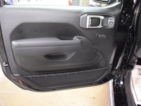 New 2025 Jeep Wrangler Willys image 13